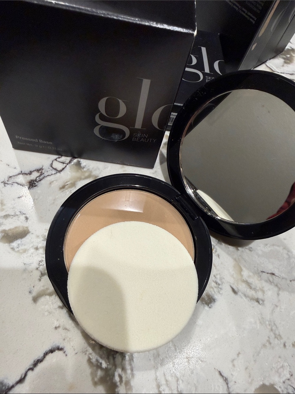 Glo Skin Beauty Pressed Powder Compact - Honey Medium